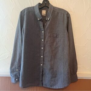 GAP Men's Gray Button Down Shirt